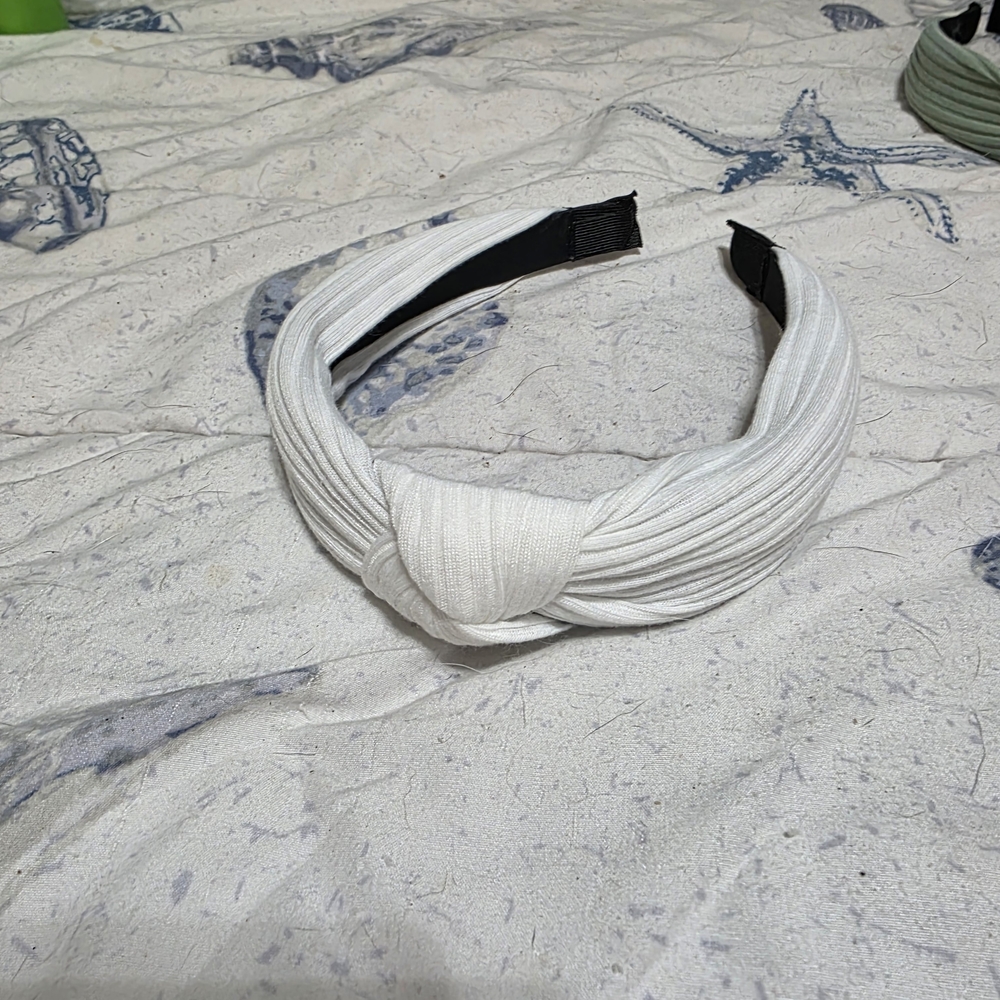 Elegant White Knotted Headband